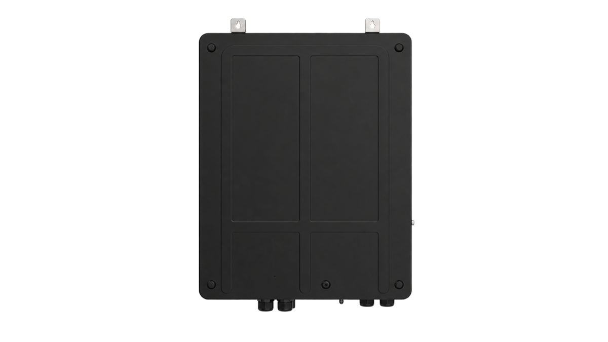 Felicity Solar IVEM8048-II off-grid inverter rear view